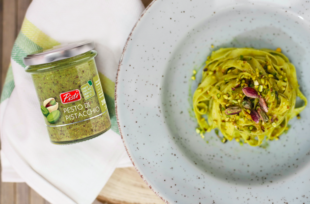 Receta Fettuccine con pesto de pistachos y cítricos