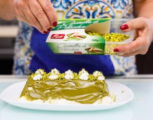 Knuspriges Pistazien-Parfait