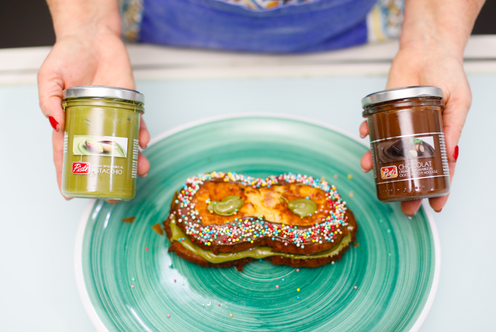 Mascherine soffici ripiene di crema di pistacchio